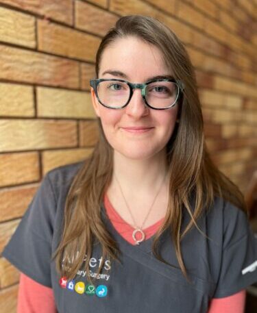 Teigan Jones BSc (hons) – Animal Care Assistant